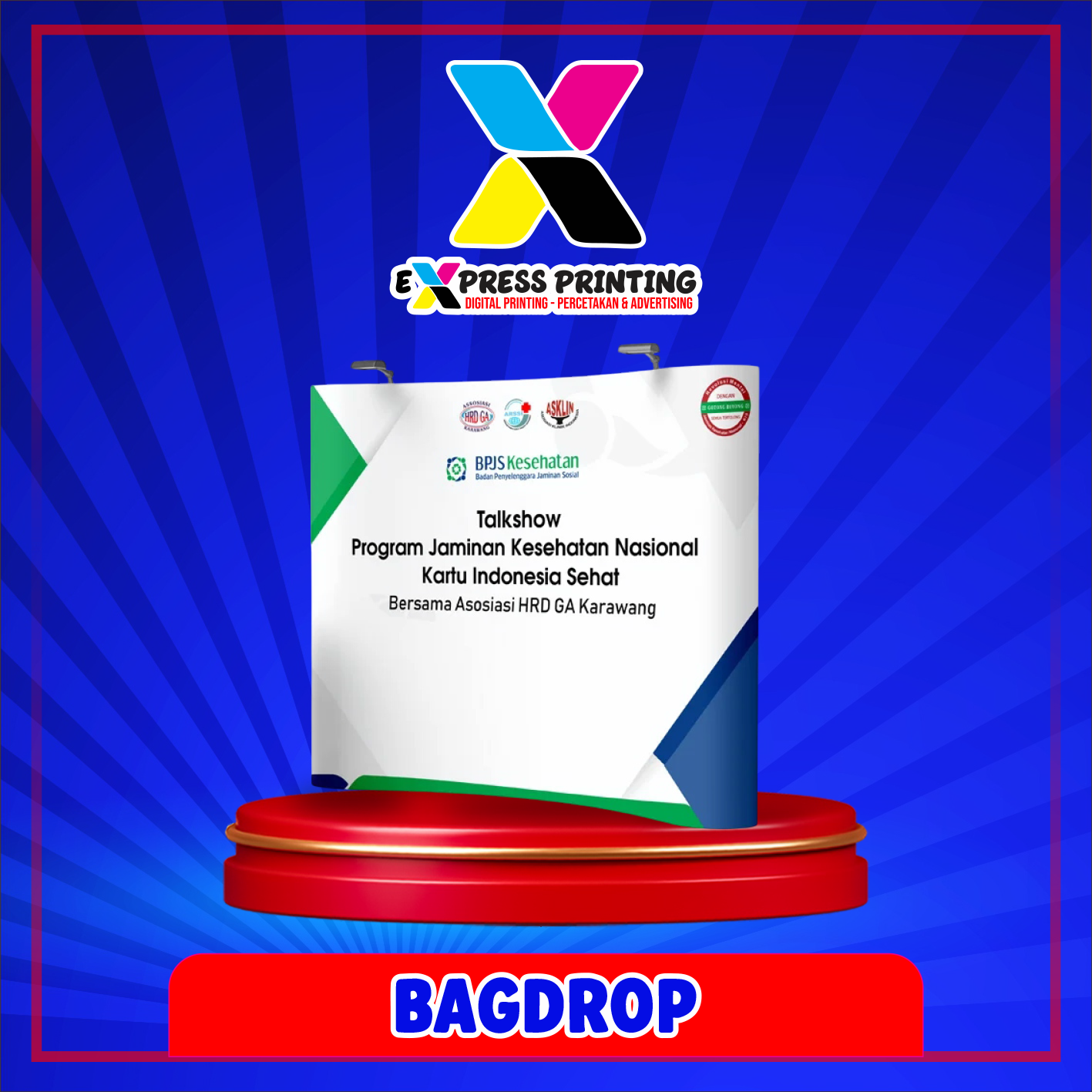 Cetak Spanduk / Banner Express 24 jam Mencetak Spanduk atau Banner adalah solusi promosi paling cepat dan murah. Meski terlihat sederhana, memilih bahan dan ketebalan yang tepat sangat menentukan apakah spanduk Anda akan bertahan berbulan-bulan atau justru hancur dalam hitungan minggu. Berikut adalah panduan lengkap cetak spanduk/banner: ________________________________________ 1. Pilihan Bahan Flexi (Terpal Digital) Kualitas spanduk ditentukan oleh berat per meternya (gsm): • Flexi China (280 gsm): Paling murah dan tipis. Cocok untuk penggunaan jangka pendek (1-2 minggu) seperti acara ulang tahun atau pengumuman sementara. • Flexi China (340 gsm): Standar spanduk warung makan atau toko. Lebih tebal dan cukup kuat untuk cuaca outdoor. • Flexi Korea (440 gsm): Tebal, seratnya kuat, dan permukaannya lebih halus. Hasil warna lebih solid dan tahan lama. Cocok untuk branding toko jangka panjang. • Flexi Jerman: Kualitas premium. Sangat tebal dan memiliki ketahanan luntur warna yang paling baik terhadap sinar matahari. ________________________________________ 2. Pilihan Finishing (Cara Pasang) Jangan lupa menentukan cara Anda akan memasangnya nanti: • Mata Ayam (Ring Besi): Lubang di pojok-pojok untuk mengaitkan tali. Ini yang paling umum. • Selongsong: Ruang kosong di sisi kiri-kanan atau atas-bawah untuk memasukkan kayu atau pipa. • Lipat Pres: Bagian pinggir hanya dilipat dan dilem agar rapi tanpa lubang. • Sisa Putih: Bahan dilebihkan (tidak dipotong) untuk ditarik ke bingkai kayu/besi. ________________________________________ 3. Ukuran Standar Spanduk Anda bisa memesan ukuran custom, namun ukuran yang sering digunakan adalah: • 2 x 1 meter (Paling populer untuk jualan di depan pagar). • 3 x 1 meter (Ukuran ideal untuk spanduk melintang di atas jalan). • 4 x 1.2 meter (Spanduk besar untuk promosi perumahan atau acara besar). ________________________________________ 4. Tips agar Spanduk Efektif • Gunakan Warna Kontras: Misalnya tulisan putih di atas background merah, atau tulisan kuning di atas biru tua agar terbaca jelas dari jauh. • Font Tebal (Bold): Hindari font tipis atau bersambung (latin) karena sulit dibaca oleh orang yang lewat dengan kendaraan. • Resolusi File: Pastikan file Anda minimal 100-150 DPI. Jika ukuran spanduk 3 meter, jangan gunakan gambar hasil download dari WhatsApp karena pasti akan pecah saat dicetak besar. ________________________________________ Tabel Perbandingan Ketahanan Lokasi Pasang Rekomendasi Bahan Estimasi Keawetan Indoor (Dalam Ruangan) Flexi China 280 gsm 1 - 2 Tahun Semi-Outdoor (Teras/Kanopi) Flexi China 340 gsm 6 - 12 Bulan Full Outdoor (Kena Matahari/Hujan) Flexi Korea 440 gsm 1 - 2 Tahun Ekspor ke Spreadsheet ________________________________________ Berapa ukuran spanduk yang Anda butuhkan? Jika Anda memberikan ukurannya, saya bisa membantu mengecek apakah resolusi desain Anda sudah cukup aman untuk dicetak tanpa terlihat buram/pecah.